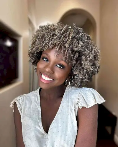 The Cutest Highlighted Kinks for Natural Hair and Black ladies