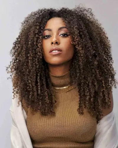 Long Natural Curls Without Bangs