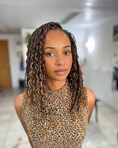 Knotless Gypsy Braids for Black women with mid-length hair