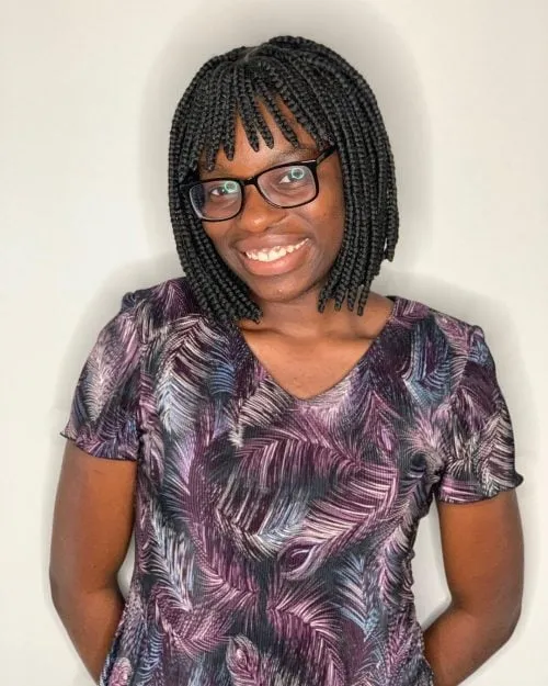 Īss pīts bobs ar sprādzēm' title=