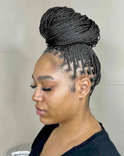 Knotless Box Braided High Bun for Long-Haired Black Women