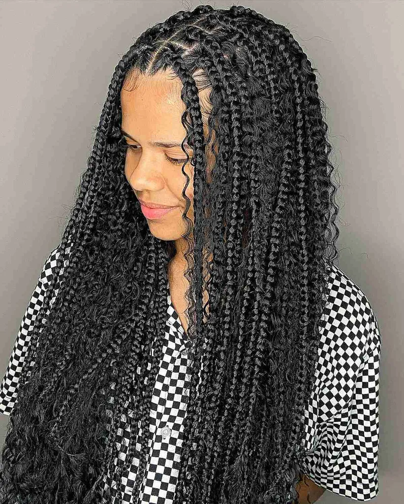 Goddess Box flätor och lockar på mörkt hår' title=