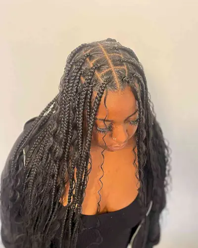 Face-Framing Long Medium Bohemian Knotless Braids