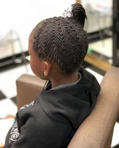 Zig zag Ghana braids