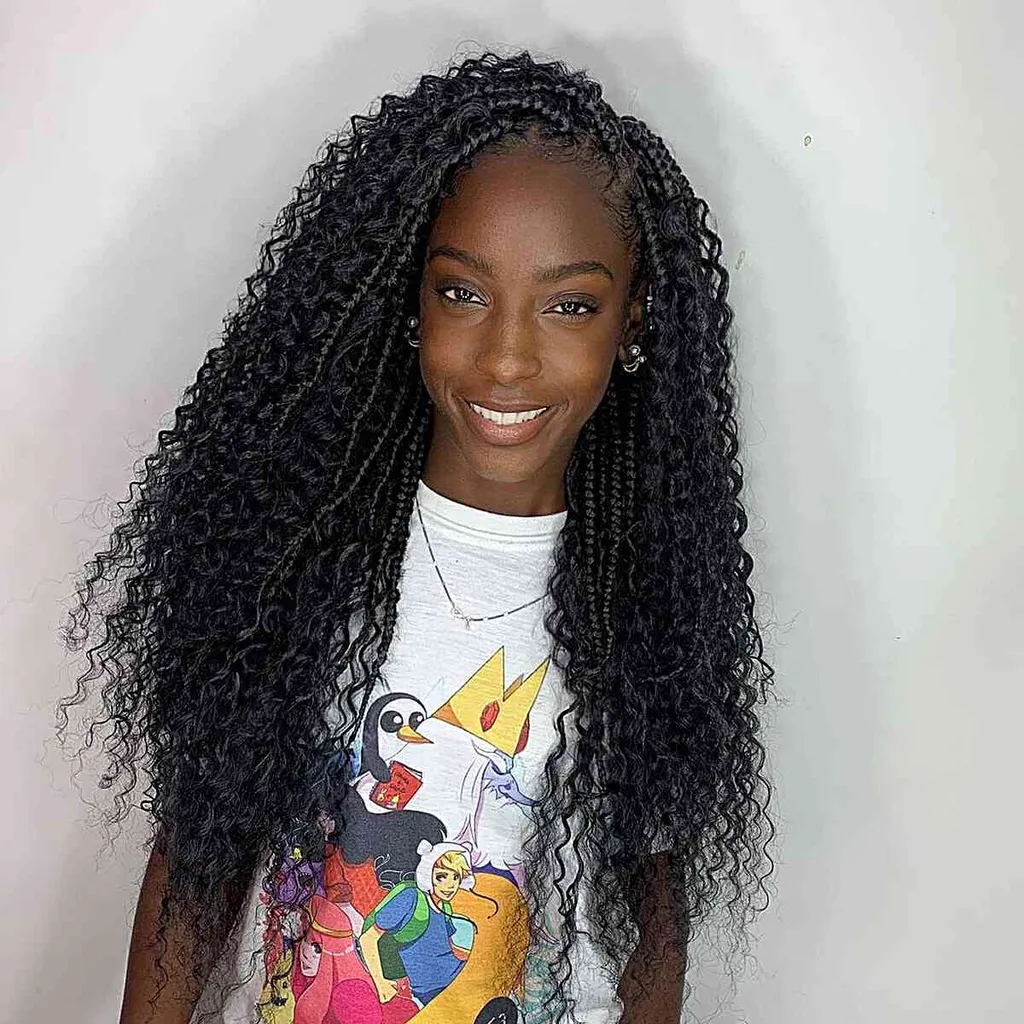 Lange Box Braids mit lockeren Locken' title=