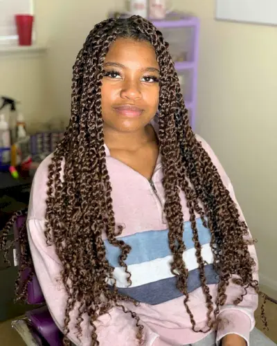 Goddess havana twists with curly ends