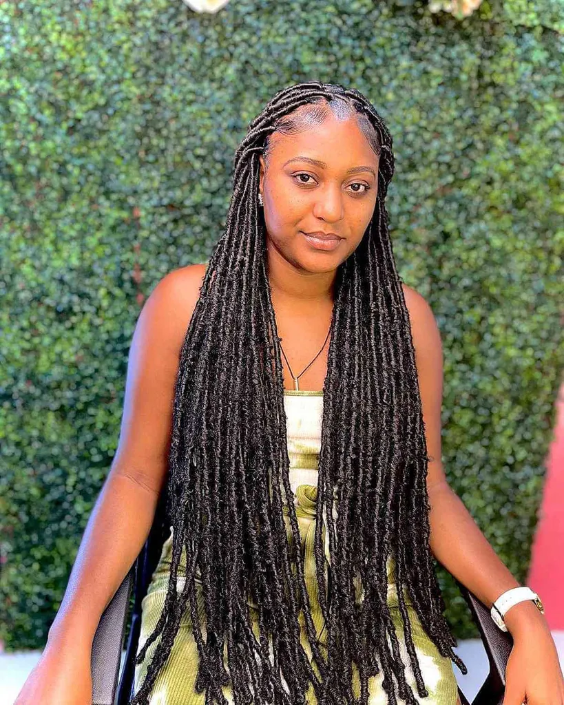 Faux Locs so super dlhou textúrou' title=