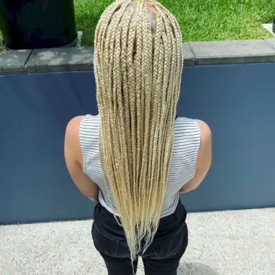 white girl with poetic justice braids