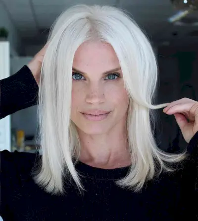 Chic Ice White Blonde Bob