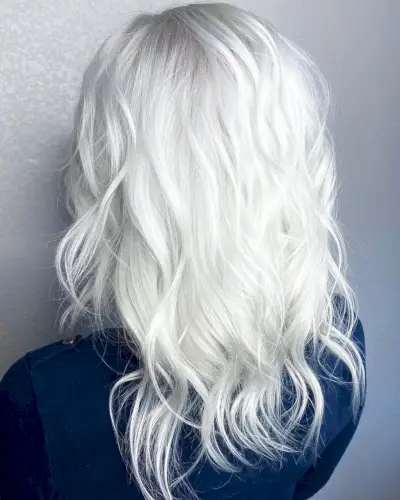 Bright Layered Bleach Blonde