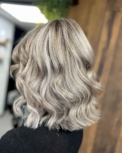 Long Bob Blonde Hair With Lowlights