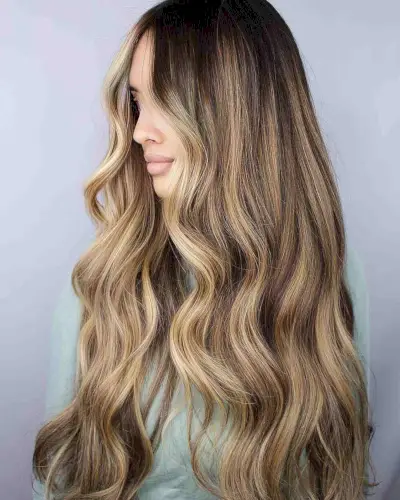 25 dunkle blonde Haarfarbe Ideen in 2024