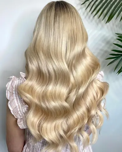 Long blonde wavy hairstyle