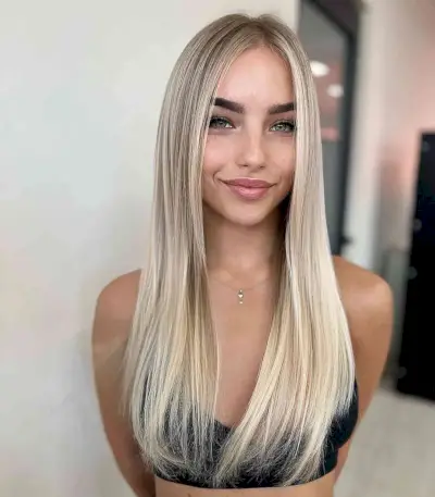 Sexy Long Straight Middle-Parted Blonde Hair