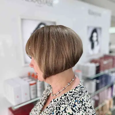 Short Graduated Wedge Bob with Fringe