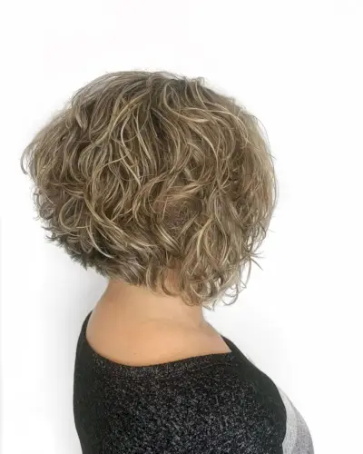 Naturally curly graduated bob