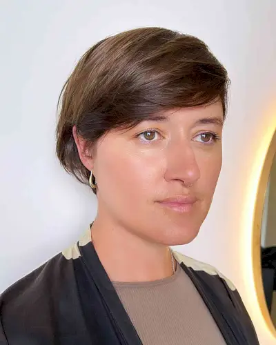 Super Short Bobbed Hair with Side-Swept Fringe