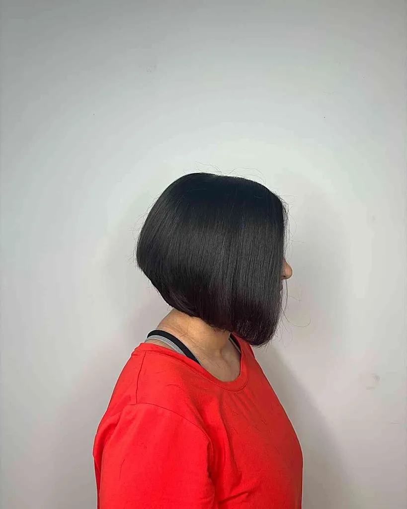 Halsbeite saftig svart gradert vinklet Bob' title=