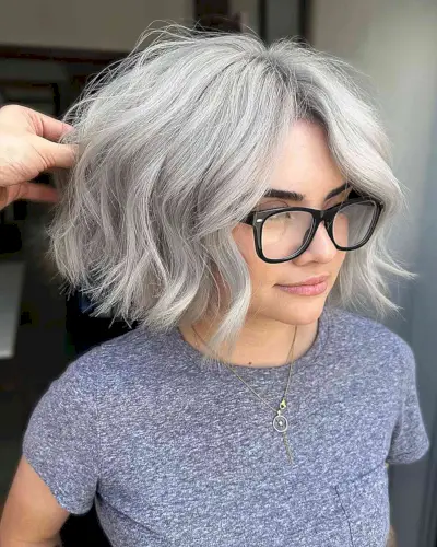 Grey Blonde Wavy Bob for Short Chin-Length Thick Hair