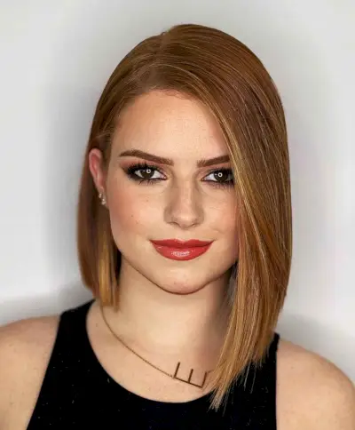 Asymmetrical Side-Parted Lob