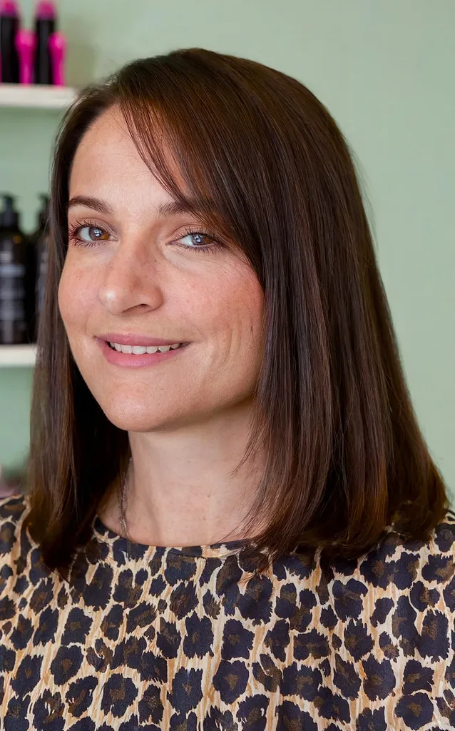 lobu griezums ar sānu sprādzieniem' title=