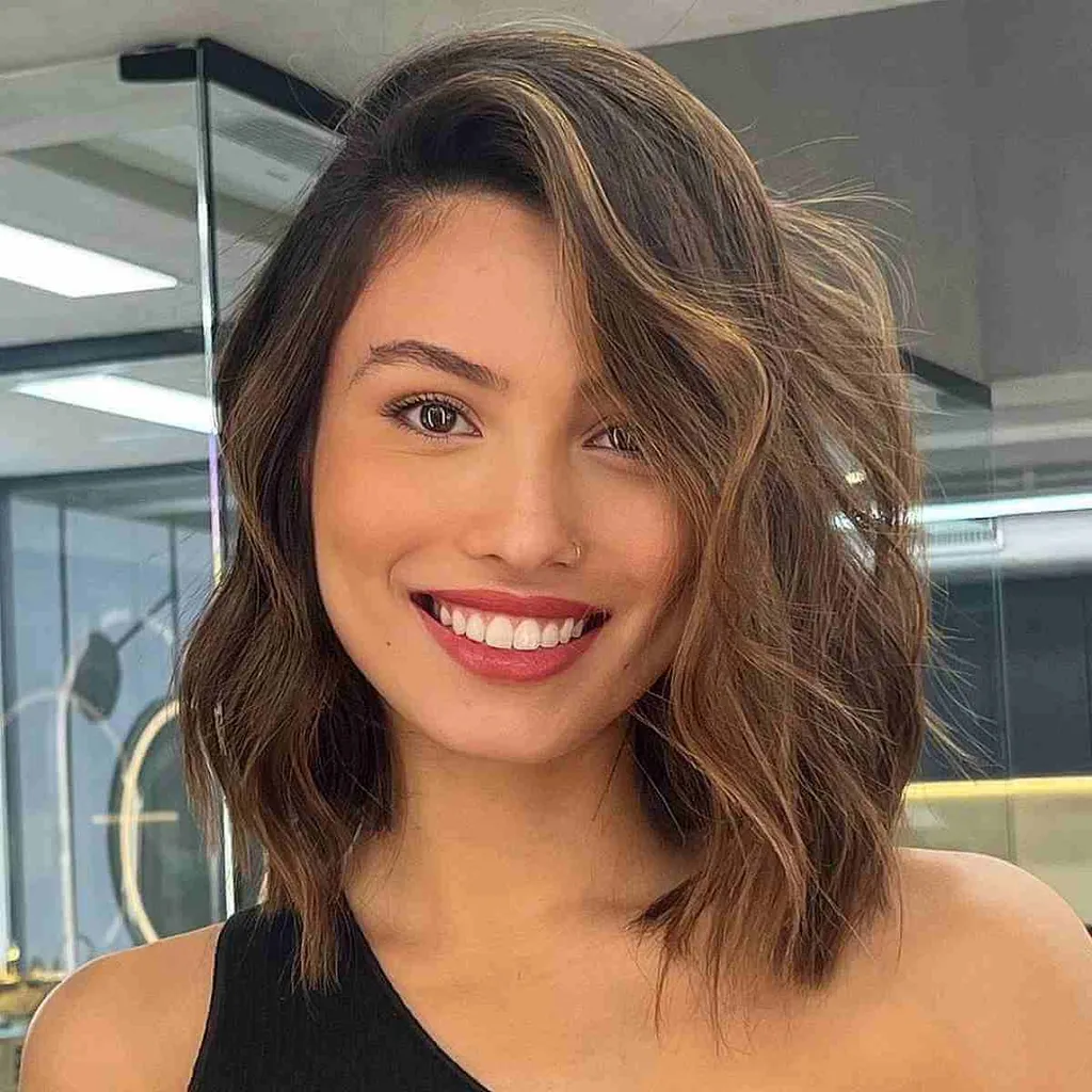 Saules skūpsts, dziļi sānu daļa, garš Bobs' title=