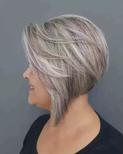Swing Bob with Natural Highlights for Thick Hair