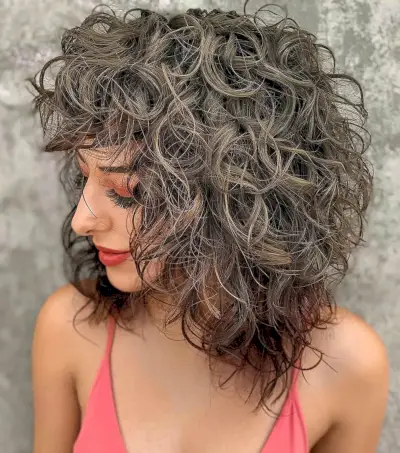 Shaggy Inverted Lob for Curly-Haired Women