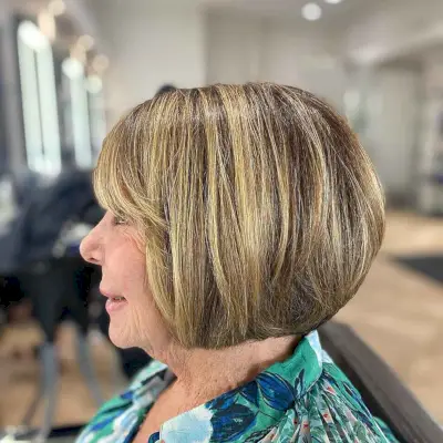 stacked bob for women with fine hair