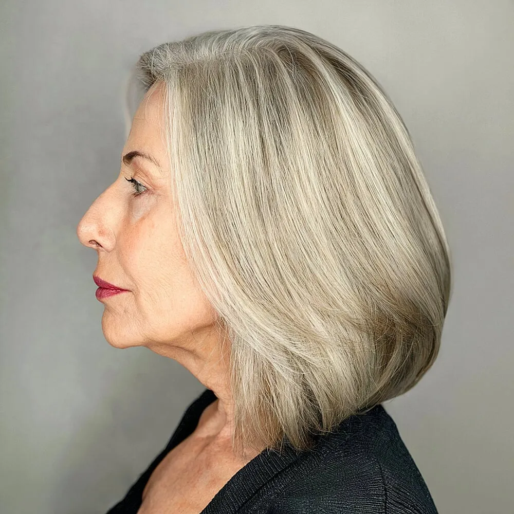 Abgestufter Bob mit gestapelten Stufen am Hinterkopf, der feinem Haar Schwung und Fülle verleiht' title=