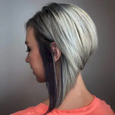 medium length layered stacked bob