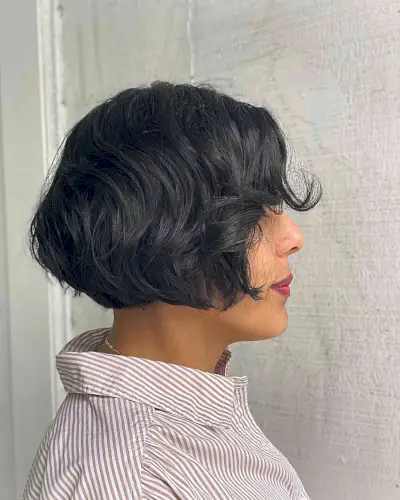 Jaw-Grazing Thick Bob with Razor Cut Layers
