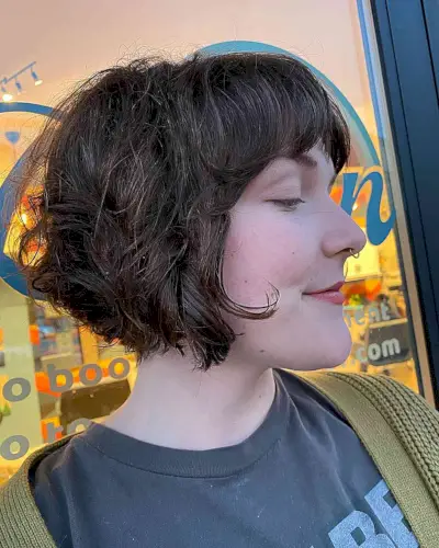 Jaw-Length Wedge Bob with Razored Layers