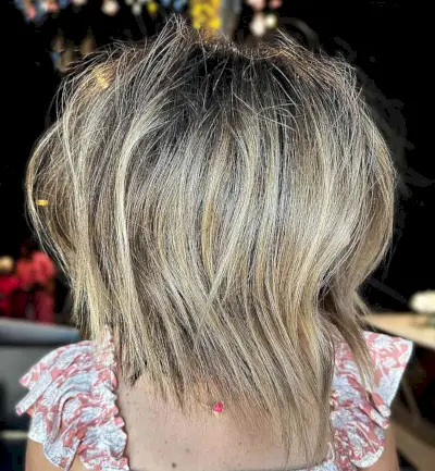 Dark-Rooted Balayage Lob with Textured Ends