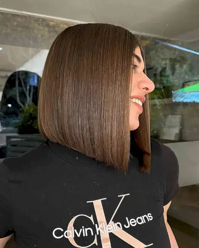 90s-Style A-Line Lob Cut with Blunt Ends