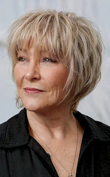 Face-Framing Layers and Fringe on a Bob Cut