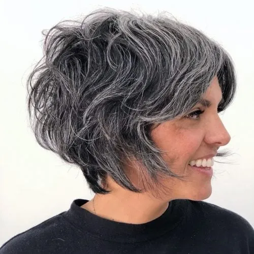 Shaggy Bob para cabelos grossos e crespos' title=