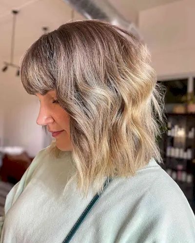 Shaggy Inverted Bob with Bangs for Women