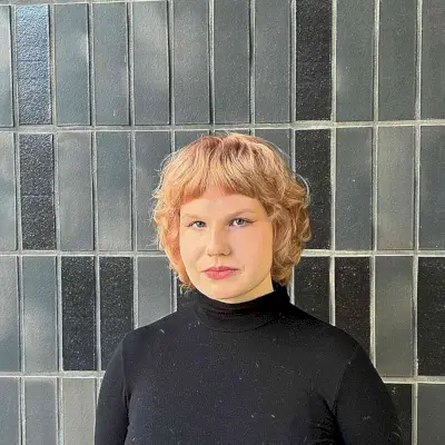 Short Wolf Bob Hair with Mini Bangs