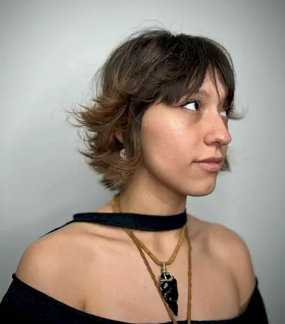 Swoopy Flicked Layers on Short Wolf Bobbed Hair