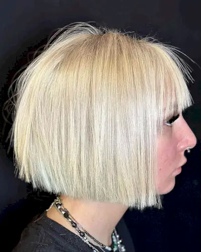 Short Straight Blunt Boyfriend Bob with Blunt Bangs