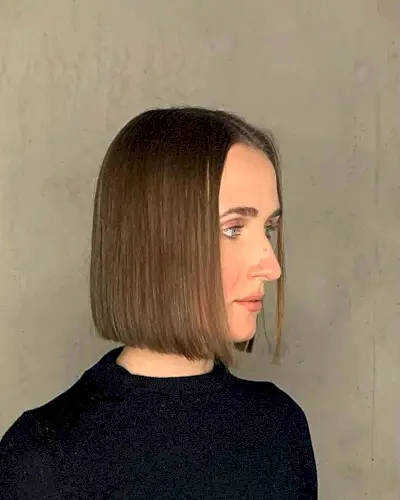 Short Fine Hair Boxed Bob with Center Part