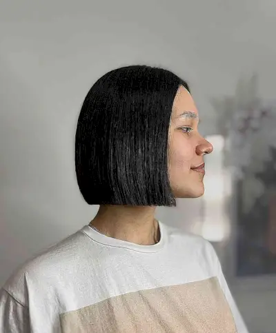 Chin-Length Box Bob with Blunt Ends
