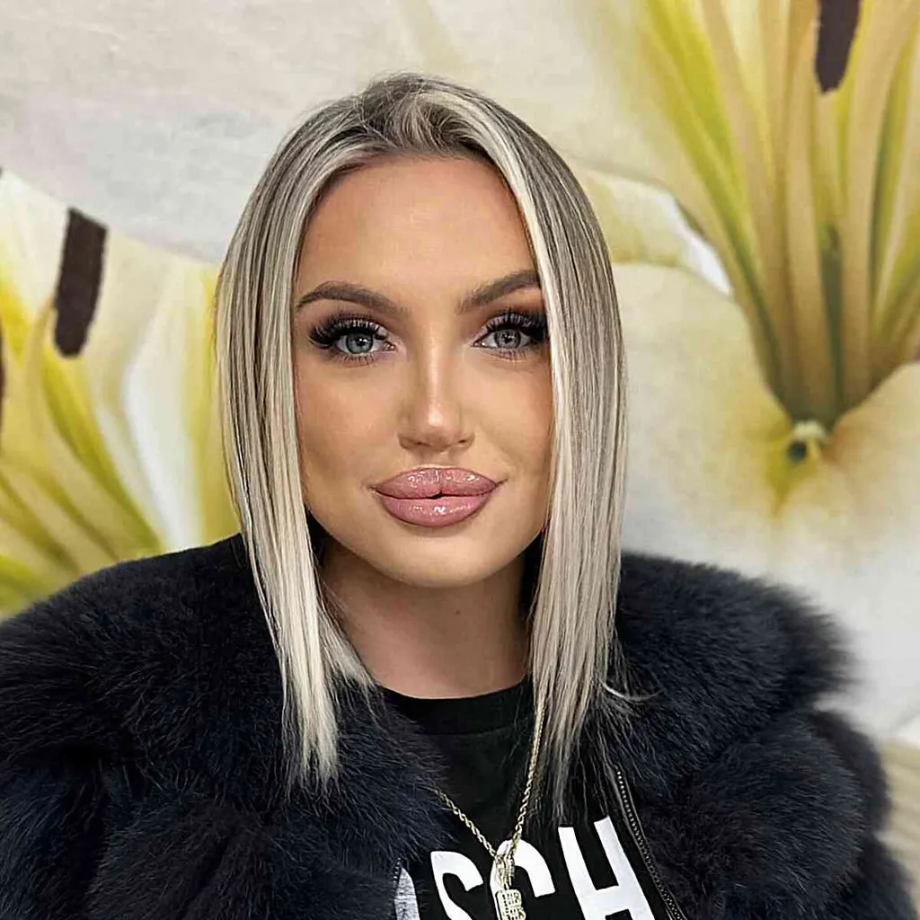 Elegantní tenký lalok po ramena pro jemné vlasy' title=