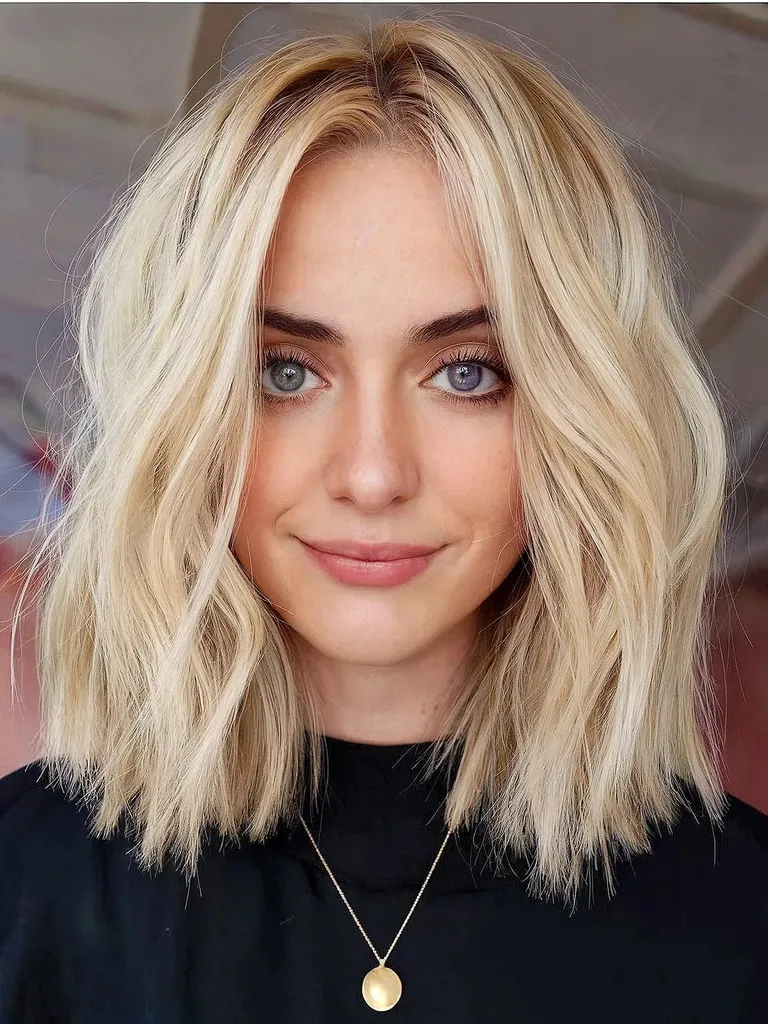 Lob tocat cu capete tocite și straturi texturate minime' title=