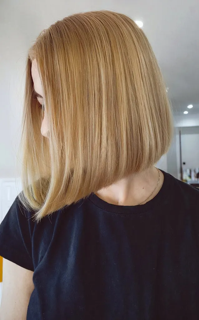 파워 앵글 밥' title=