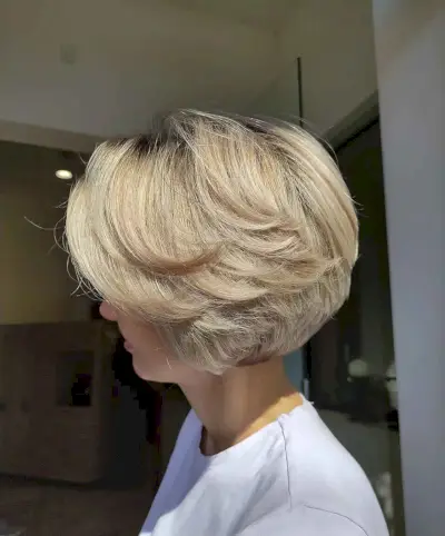 Short Feathered Bob Haircut for Blonde Hair