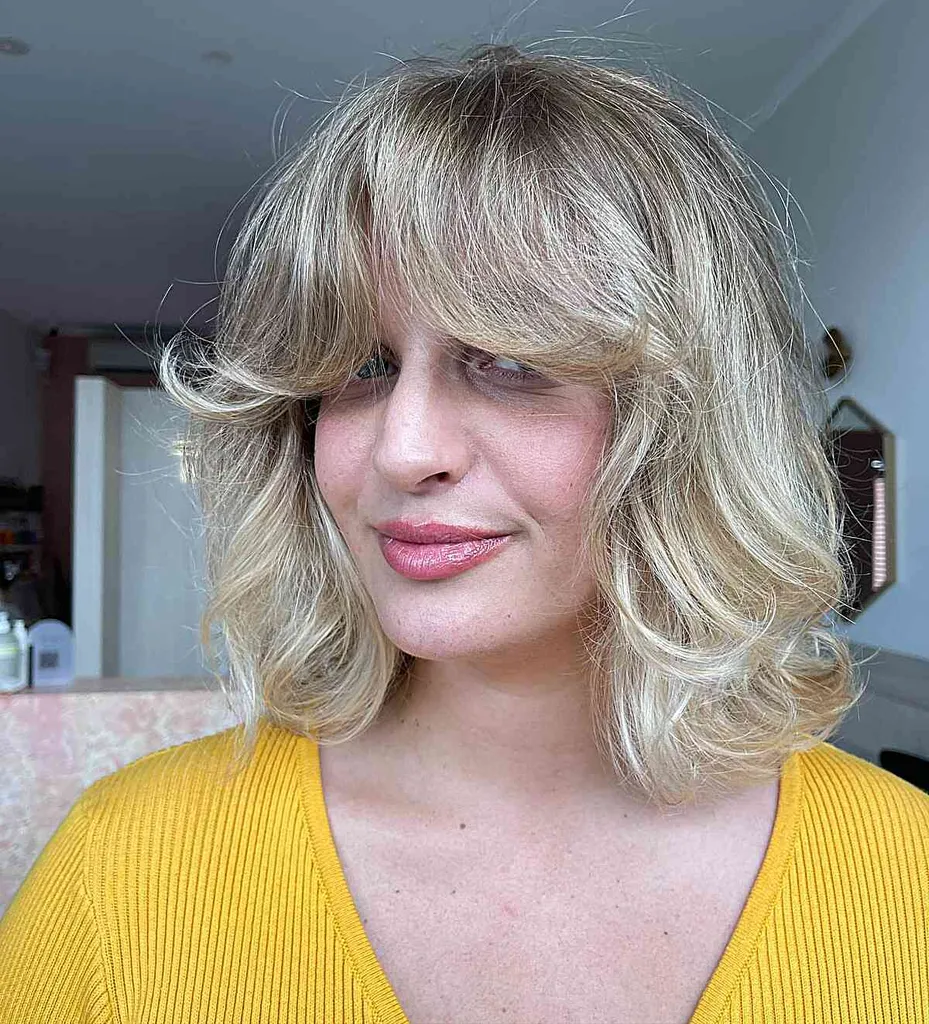 Lob clasic din anii 1990, cu o bucată de bani masivă' title=