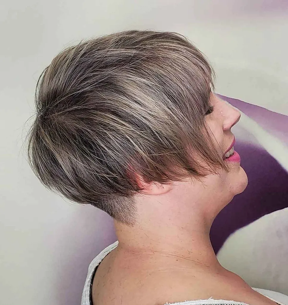 Tekstūruota „Pixie Bob“, skirtas vyresnėms nei 50 metų moterims' title=