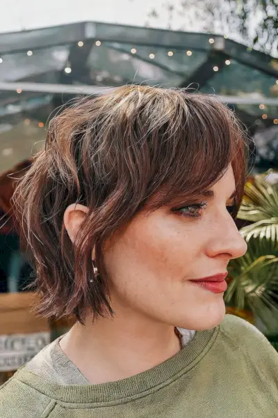 Choppy Short Bobbed Hair with Shaggy Layers